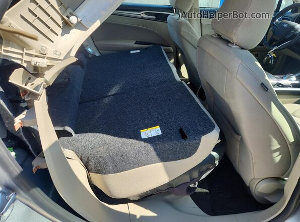3FA6P0LU2LR216172 2020 FORD FUSION Silver Rear seats view
