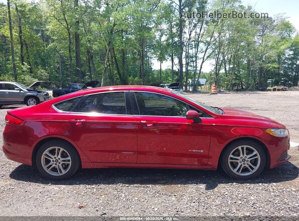 3FA6P0LU3JR153435 2018 FORD FUSION HYBRID Red Вид задньої частини салону