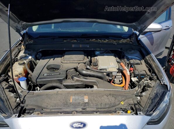 3FA6P0LU4JR211889 2018 FORD FUSION Silver Vista interior trasera