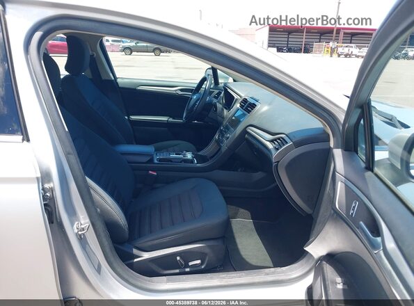 3FA6P0LU4KR149573 2019 FORD FUSION HYBRID Silver Вид салону спереду
