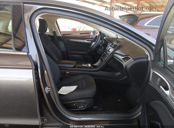 3FA6P0LU5HR314023 2017 FORD FUSION HYBRID Gray Front interior view