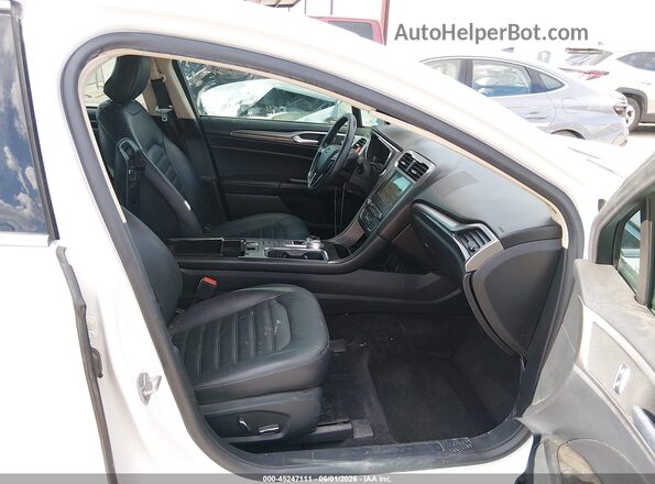 3FA6P0LU7JR129803 2018 FORD FUSION HYBRID White Вид салону спереду