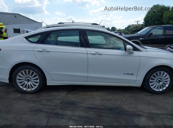 3FA6P0LU8GR169929 2016 FORD FUSION HYBRID White Vista interior trasera