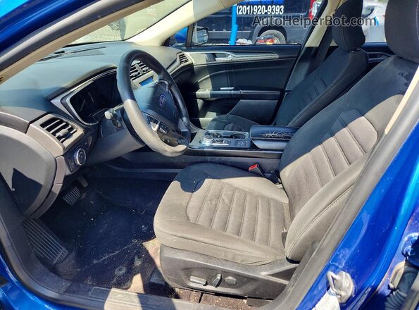 3FA6P0LU9HR356453 2017 FORD FUSION Синий Вид салона спереди
