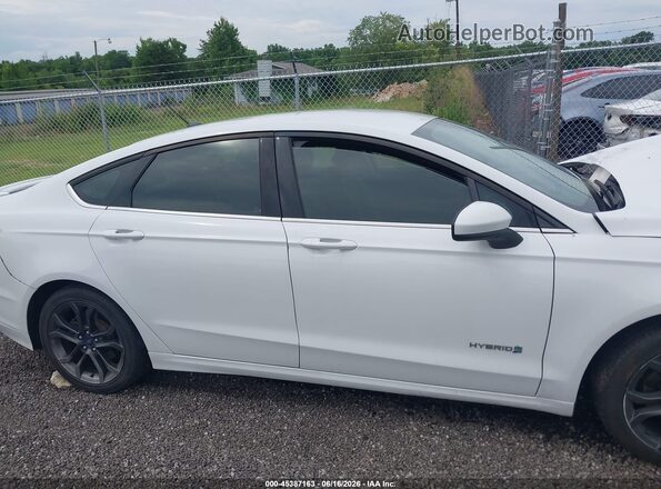 3FA6P0LU9JR248694 2018 FORD FUSION HYBRID Белый Вид задней части салона