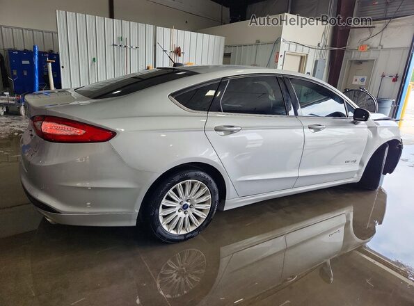 3FA6P0LUXGR406114 2016 FORD FUSION Серебряный Задняя правая четверть