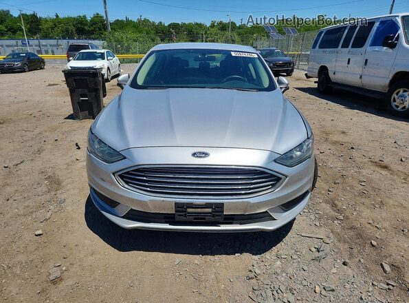 3FA6P0LUXJR116091 2018 FORD FUSION Silver Widok z przodu