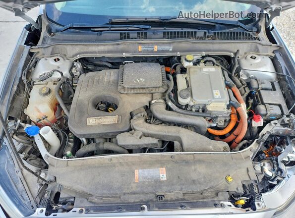 3FA6P0LUXJR152606 2018 FORD FUSION Silver Widok wnętrza z tyłu
