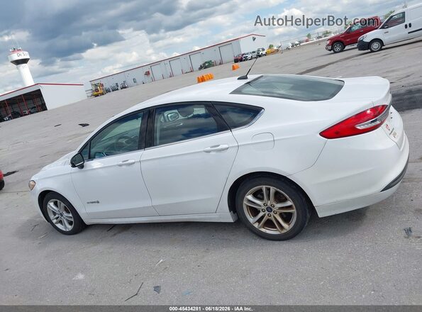 3FA6P0LUXJR162620 2018 FORD FUSION HYBRID White Widok wnętrza 360 stopni