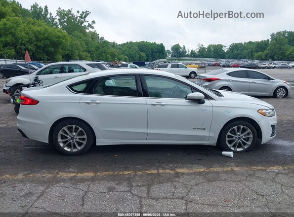 3FA6P0LUXKR224938 2019 FORD FUSION HYBRID White Սալոնի 360 աստիճան տեսք