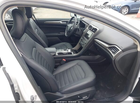 3FA6P0PU3JR273620 2018 FORD FUSION ENERGI White Вид салону спереду