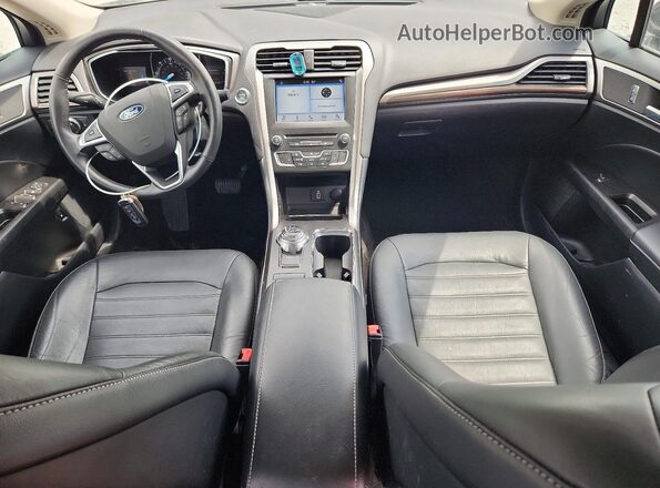 3FA6P0PU4JR190634 2018 FORD FUSION Gray Vista del salpicadero