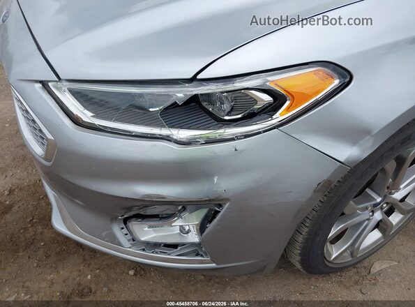3FA6P0RU0LR132729 2020 FORD FUSION Серебряный Вид спереди
