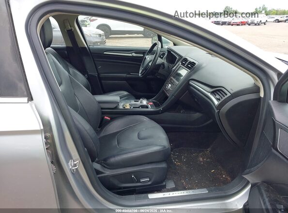 3FA6P0RU0LR132729 2020 FORD FUSION Серебряный Вид салона спереди