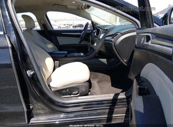 3FA6P0RU1JR246817 2018 FORD FUSION HYBRID Черный Вид салона спереди