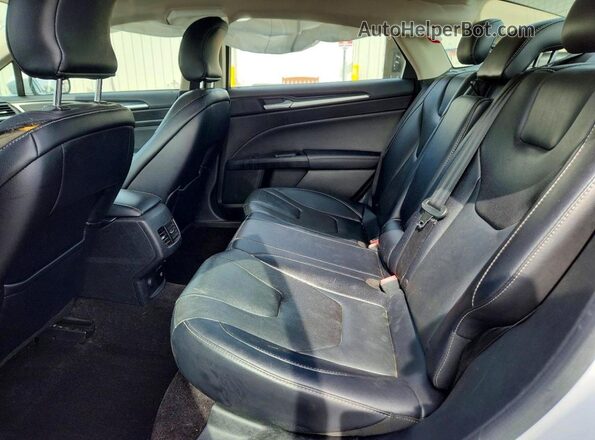 3FA6P0RU6HR265440 2017 FORD FUSION White Вид задніх сидінь