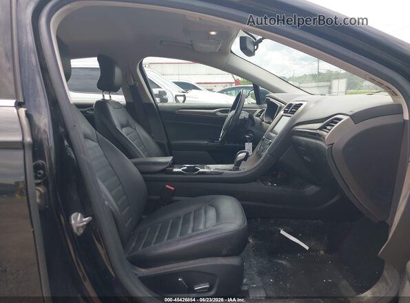 3FA6P0T97GR210031 2016 FORD FUSION Черный Вид салона спереди