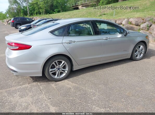 3FA6P0UU3JR101169 2018 FORD FUSION HYBRID Серебряный Задняя правая четверть