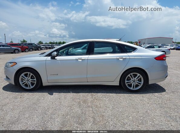 3FA6P0UU4JR278958 2018 FORD FUSION HYBRID Серебряный 