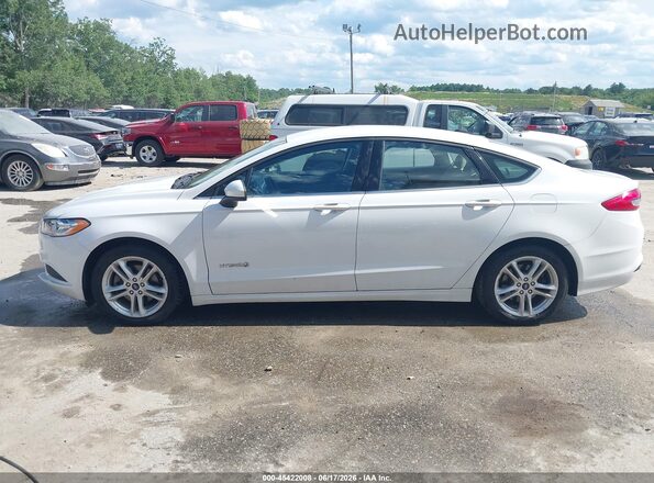 3FA6P0UU5JR281982 2018 FORD FUSION HYBRID Белый 