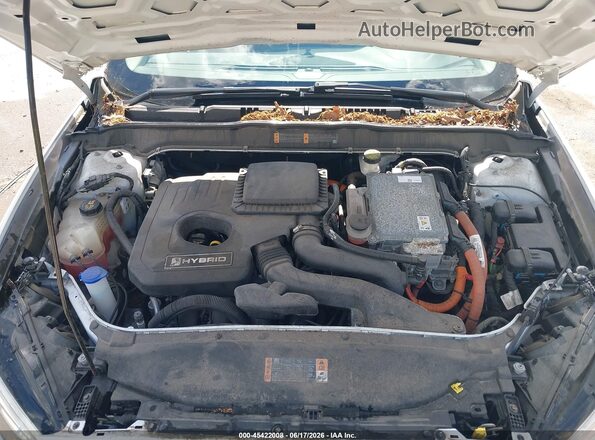 3FA6P0UU5JR281982 2018 FORD FUSION HYBRID Белый Вид сзади