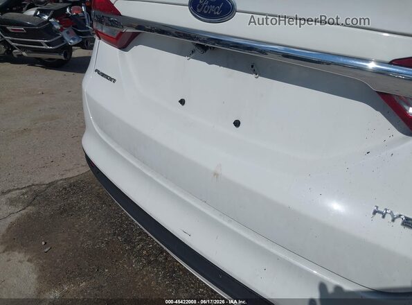 3FA6P0UU5JR281982 2018 FORD FUSION HYBRID Белый Вид задней части салона
