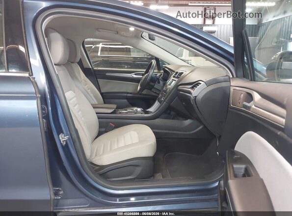 3FA6P0UUXJR282058 2018 FORD FUSION HYBRID Blue Front interior view