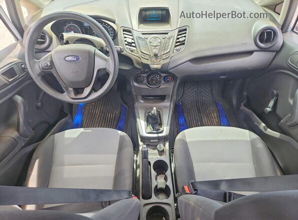 3FADP4AJ0HM170238 2017 FORD FIESTA Silver Вид панелі приладів