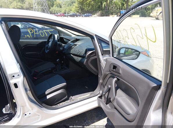 3FADP4AJ0KM110516 2019 FORD FIESTA Silver Widok wnętrza z przodu