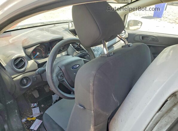 3FADP4AJ1KM144920 2019 FORD FIESTA White Вид панелі приладів