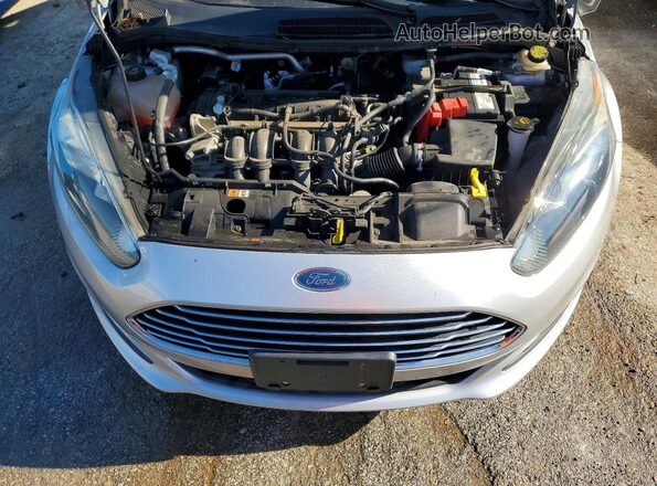 3FADP4AJ2GM122027 2016 FORD FIESTA Silver Widok wnętrza z tyłu