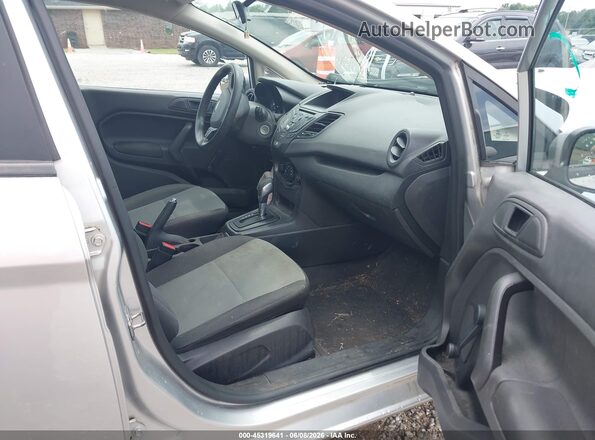 3FADP4AJ2KM154887 2019 FORD FIESTA Silver წინა სალონის ხედი