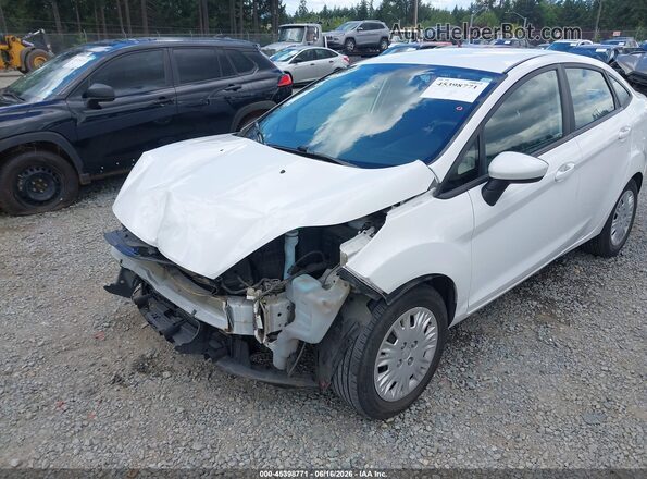 3FADP4AJ3GM165047 2016 FORD FIESTA Белый Вид спереди
