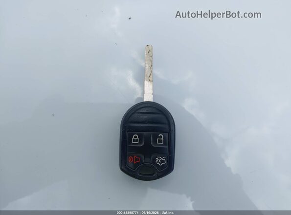 3FADP4AJ3GM165047 2016 FORD FIESTA Белый Вид панели приборов