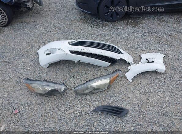 3FADP4AJ3GM165047 2016 FORD FIESTA Белый Вид щитка приборов