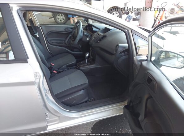 3FADP4AJ3JM120150 2018 FORD FIESTA Silver Front interior view