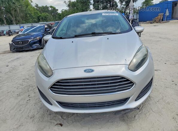 3FADP4AJ7GM103196 2016 FORD FIESTA Серебряный Вид спереди