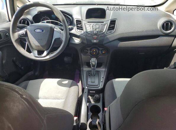 3FADP4AJ7GM103196 2016 FORD FIESTA Серебряный Вид панели приборов