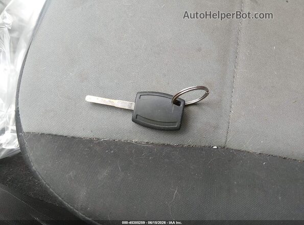 3FADP4AJ8HM109588 2017 FORD FIESTA White Առջևի վահանակի տեսք