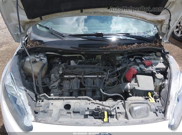3FADP4AJ8HM109588 2017 FORD FIESTA White Հետևի տեսք