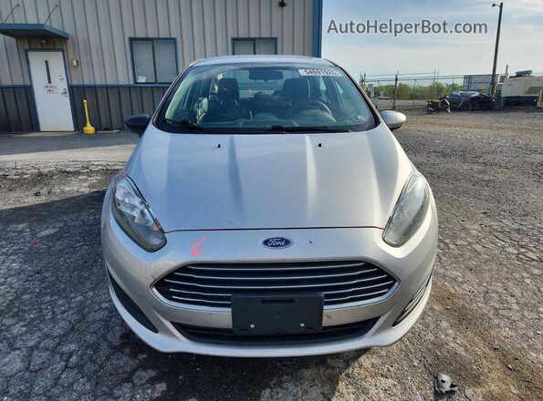 3FADP4AJXKM109048 2019 FORD FIESTA Серебряный Вид спереди