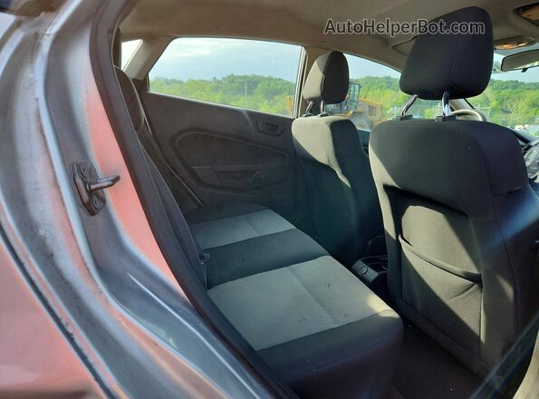 3FADP4AJXKM109048 2019 FORD FIESTA Серебряный Вид задних сидений