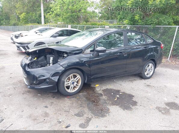 3FADP4BJ0HM118977 2017 FORD FIESTA Black Przód lewy