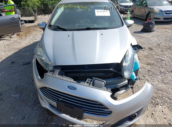 3FADP4BJ0KM138086 2019 FORD FIESTA Серебряный Вид щитка приборов