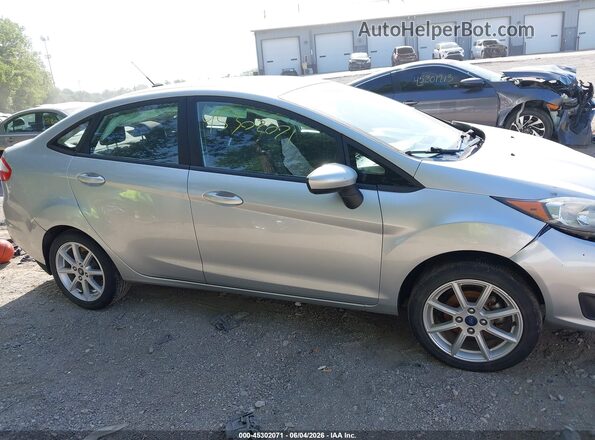 3FADP4BJ0KM138086 2019 FORD FIESTA Серебряный Вид задней части салона