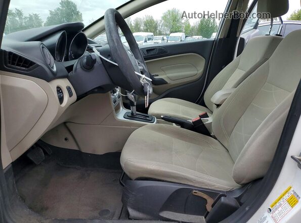 3FADP4BJ1HM154273 2017 FORD FIESTA White Вид салону спереду