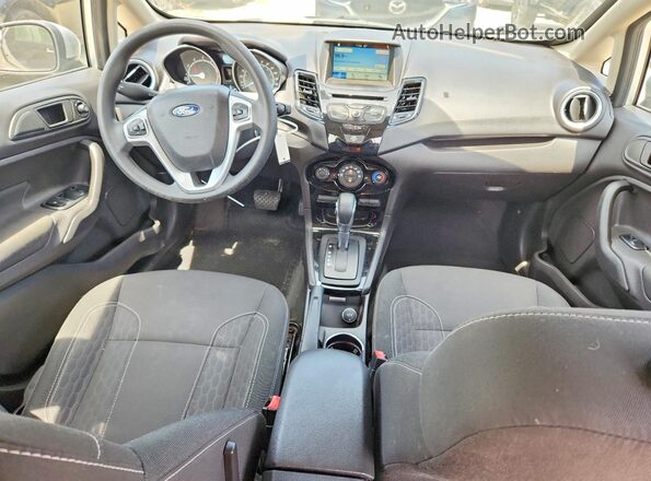 3FADP4BJ1HM159537 2017 FORD FIESTA Silver Widok deski rozdzielczej