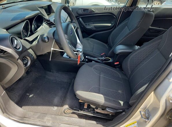 3FADP4BJ1HM159537 2017 FORD FIESTA Silver Widok wnętrza z przodu