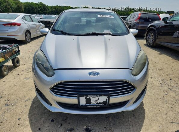 3FADP4BJ1HM159537 2017 FORD FIESTA Silver Widok z przodu
