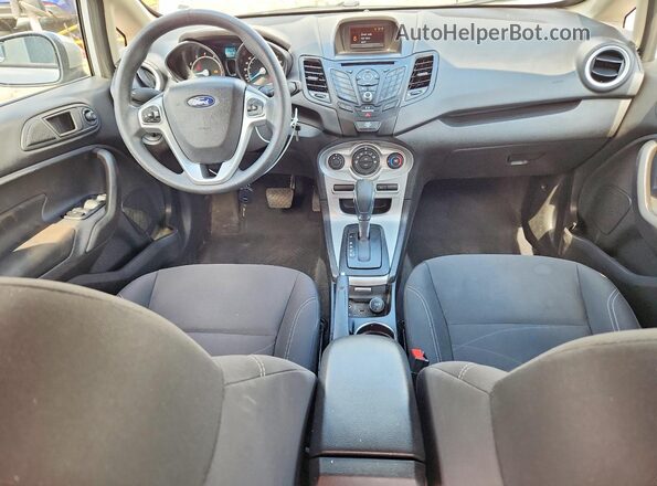 3FADP4BJ1JM124874 2018 FORD FIESTA Silver Առջևի վահանակի տեսք